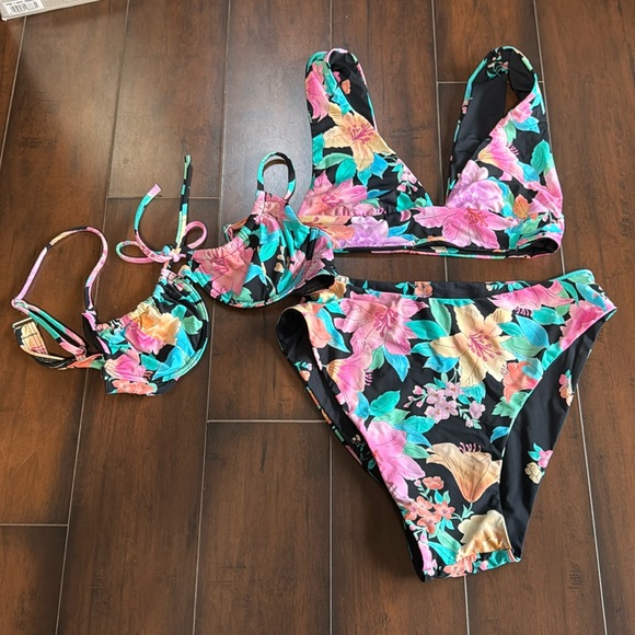 Billabong Swim Suit - Picture 4 of 5
